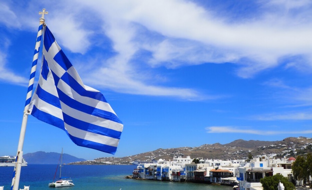 Гръцките власти удължиха всички действащи досега ограничения за влизане на