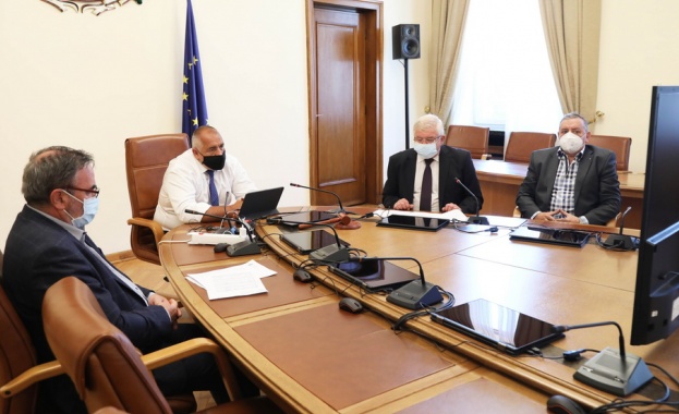 На видеоконферентна среща между министър председателя Бойко Борисов Националния оперативен щаб