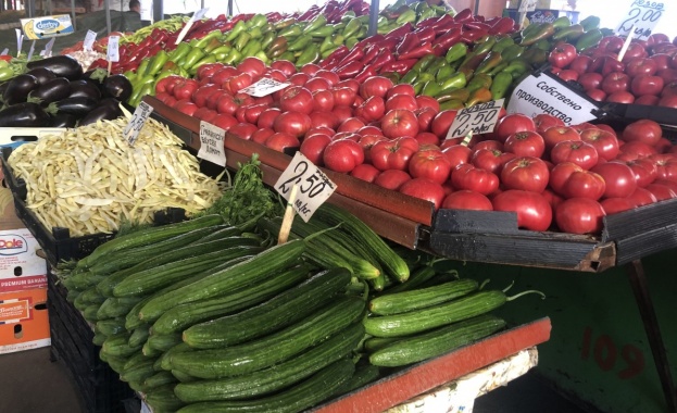 Цените на плодовете и зеленчуците падат Имаме стабилно и устойчиво