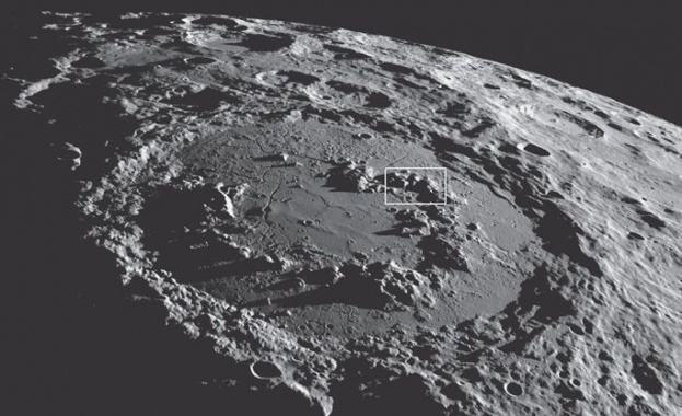 Китайски учени откриха геоложка аномалия в най-големия кратер на Луната