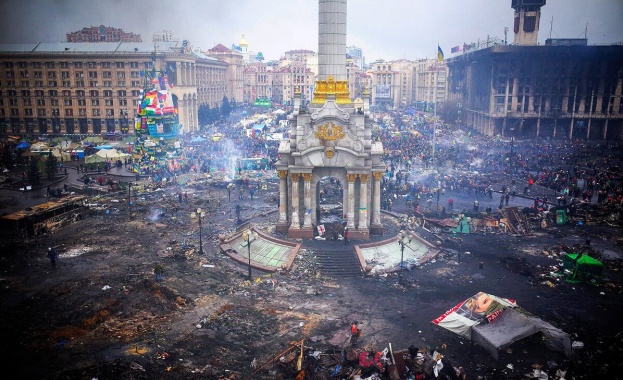 На 21 ноември 2013 г. в Киев започнаха мирни протести
