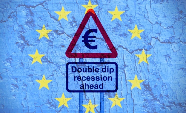 Икономиката на еврозоната изпадна във втора рецесия за по малко от