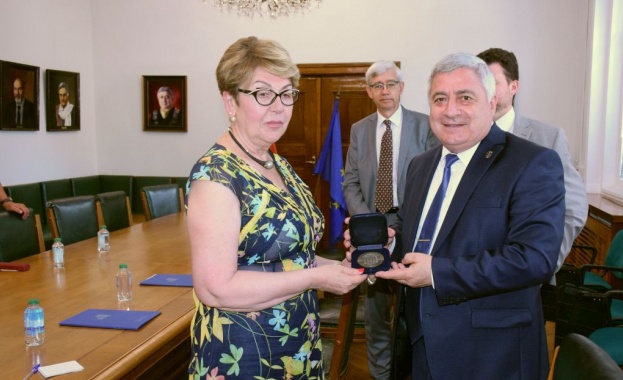 Посланикът на Русия Елеонора Митрофанова посети Русенския университет