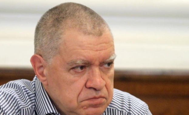 Дългогодишният ръководител на Информационно обслужване Михаил Константинов напуска държавното дружество