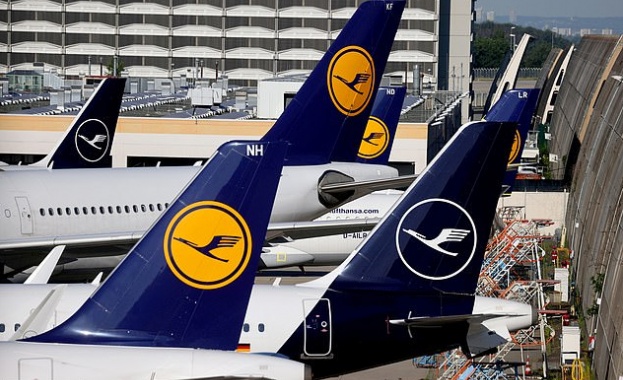 Най-голямата европейска авиогрупа Луфтханза премахва обръщението дами и господа от