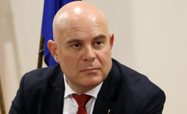 Главният прокурор Иван Гешев отдава коментари на вътрешния министър Бойко