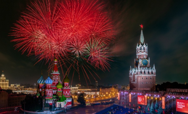 Червеният площад в Москва е превърнат в голяма концертна зала