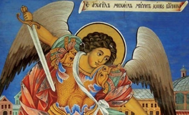 На 8 ноември църквата почита Свети Архангел Михаил. Денят е