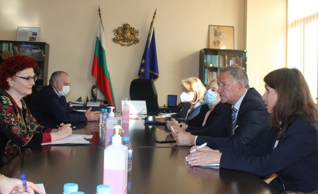 Министърът на здравеопазването д р Стойчо Кацаров се срещна с директора