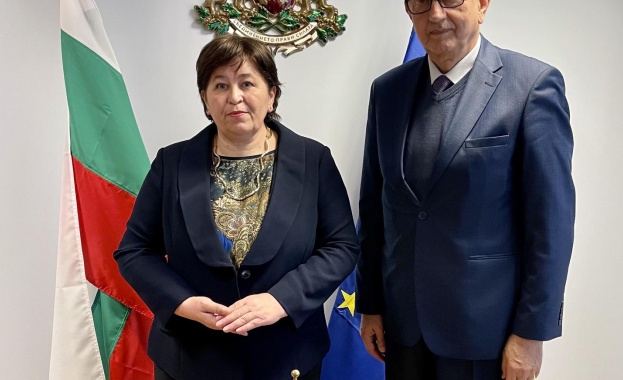 Министър Балтова се срещна с Н Пр г н Здравко Бегович