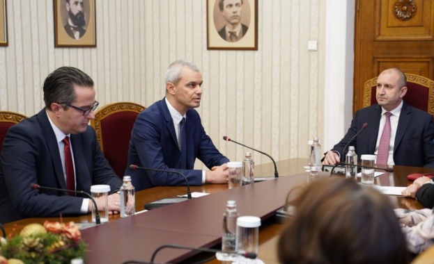 Президентът Румен Радев посреща за разговори представители на ПП Възраждане.