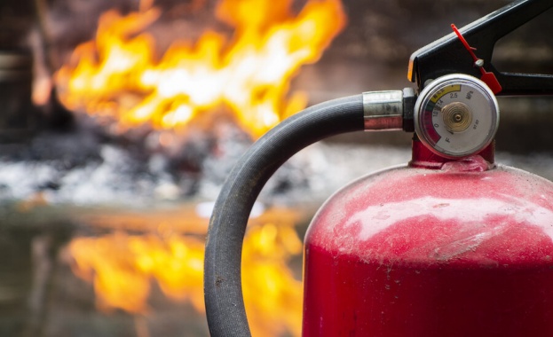 Теч от газова бутилка стана причина за пожар на пазара