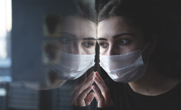Изискването за носене на предпазни маски за лице в лечебните