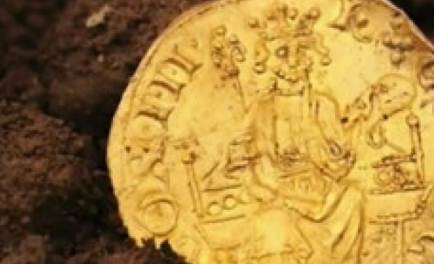 Археолог любител открил изключително рядка монета в Англия. С помощта
