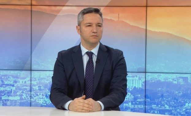 Кристиан Вигенин: БСП постъпи правилно като не прие оставката на Нинова