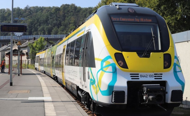 Германските железници DB пуснаха за първи път в експлоатация влак,