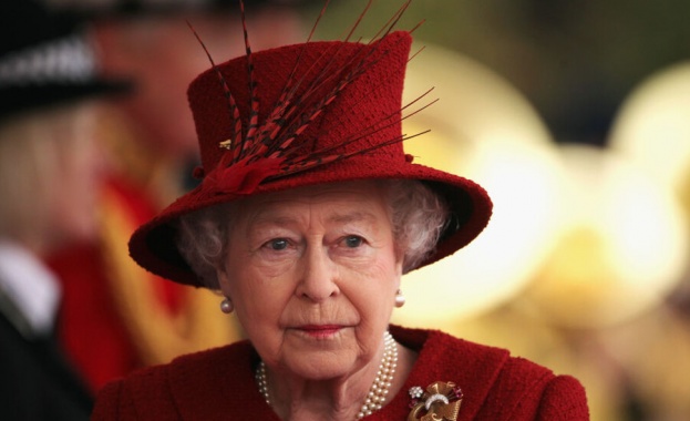  Кралица Елизабет II направи лично дарение за бежанците от Украйна