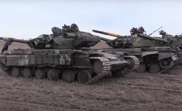 Съюзниците доставиха на Украйна бойни машини за милиарди долари и