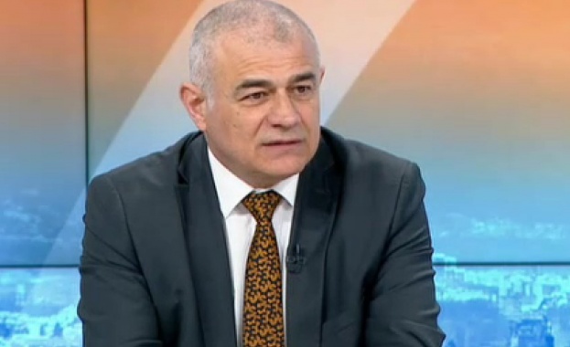 Социалният министър: Обмисляме повишаване на пенсиите заради инфлацията