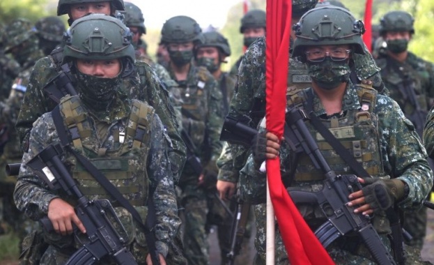 Руски военен експерт: Пекин подготвя "ужасен" сценарий за въоръжен конфликт около Тайван