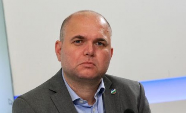 Владислав Панев, ДБ: Като че ли в парламента всички са в предизборна фаза