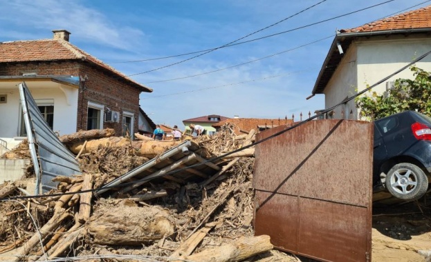 Усилени дейности по възстановяването на най засегнатите от бедствието карловски