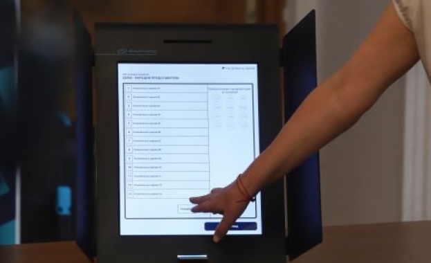 Удостоверяването на машините за гласуване ще стартира днес