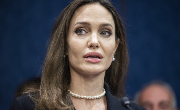 Анджелина Джоли поднови едно обвинение срещу Брад Пит Тя посочва