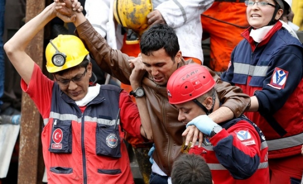 25 са загиналите при експлозията на мина в Северна Турция