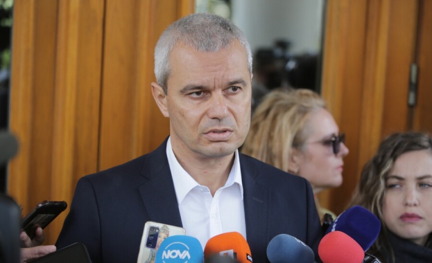 Възраждане оттеглиха Петър Петров като кандидат за председател на НС.