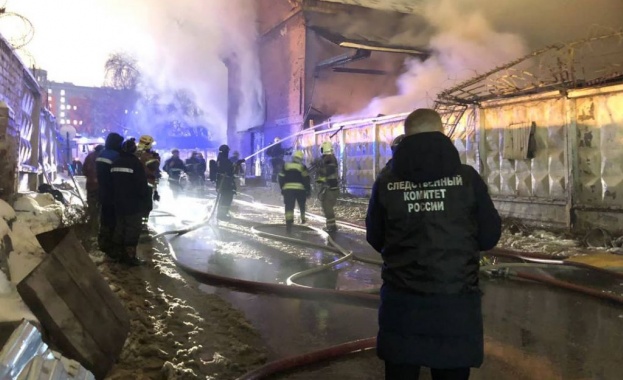 Най-малко осем души са загинали снощи в следствие на пожар