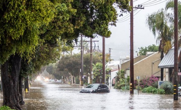 Смъртоносните наводнения в Калифорния продължават, жертвите вече са 17