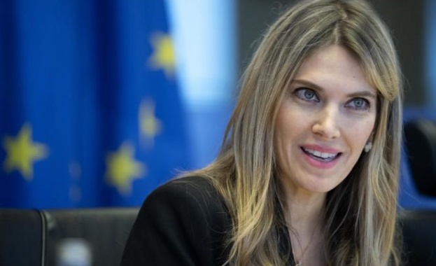 Евродепутатът Ева Кайли доскоро заместник председател на Европейския парламент остава