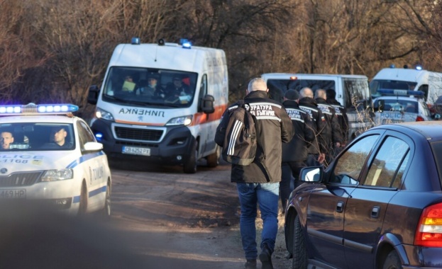 Четирима са арестувани за камиона с 18 починали мигранти