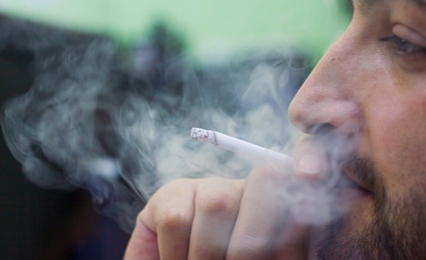 Цигари и алкохол в Румъния вече ще се продават само