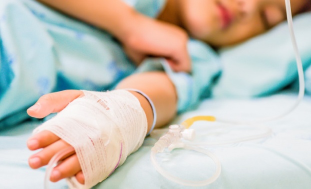 20 деца са приети в болница в Карлово с натравяне, след като яли дюнери
