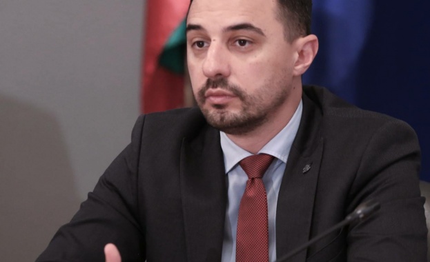 Богданов: МИ настоява за програми за преквалификация, заради липсата на кадри