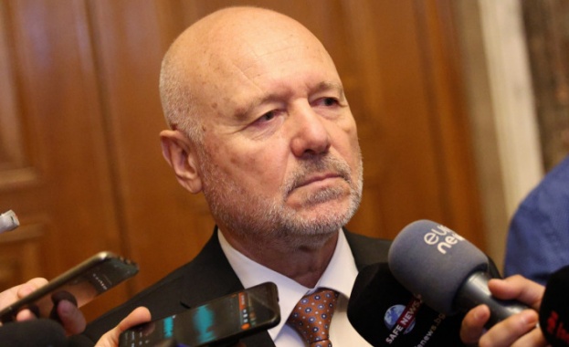 Тагарев: Очакваме следващият вот на недоверие да е в сферата на отбраната