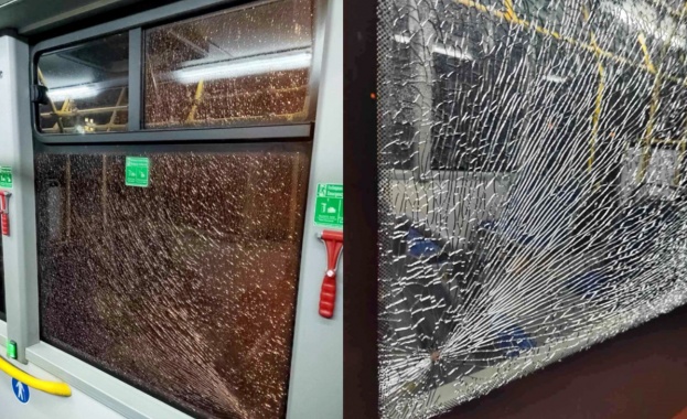 Пожар пламна в автобус в Кресна съобщиха от полицията Инцидентът