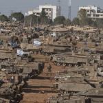 Израелските сили извършиха нови нападения в ивицата Газа, докато Нетаняху е в САЩ