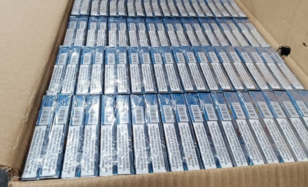 Близо 6 500 000 къса нелегални цигари, укрити в метални