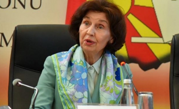 Президентът на Република Северна Македония Гордана Силяновска-Давкова, която води държавно-църковна