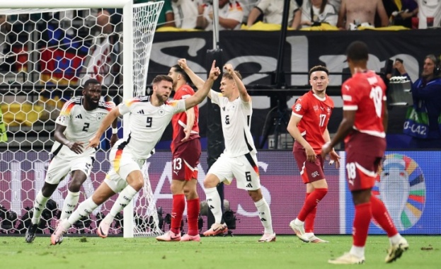 Домакините на Европейското първенство по футбол Германия се спасиха от