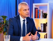 Костадин Костадинов: Радев няма да ни връчи третия мандат, но ако го направи - ние сме готови с кабинет
