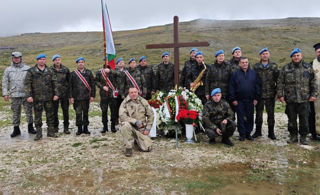 Военнослужещи от Специалните сили почетоха паметта на героите от Каймакчалан на едноименния връх