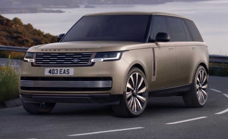 Moto-Pfohe представя SV версия на Range Rover на Автомобилен Салон София 2024