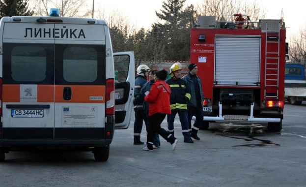 Тежка катастрофа на главен път Е 79 Лека кола и автобус