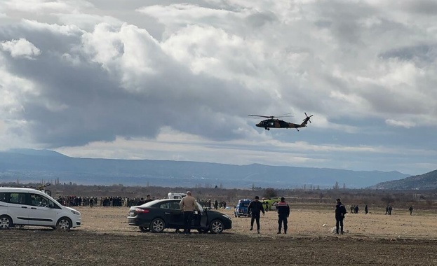 Шестима военни загинаха при сблъсък на два военни хеликоптера в