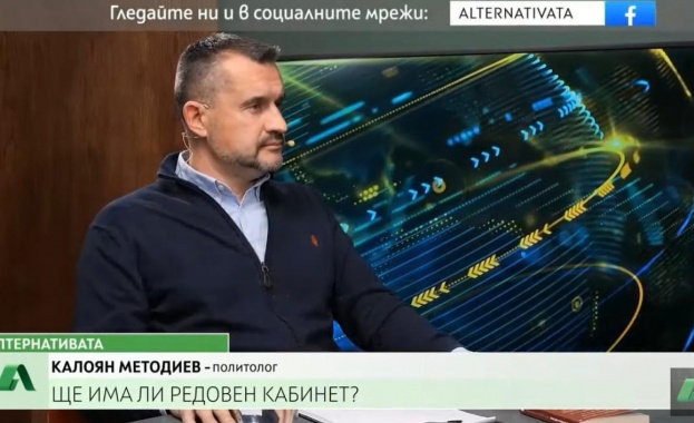 Калоян Методиев: Текат договорки за подялба на властта между Борисов, Радев и Пеевски – търси се целофан за пред хората