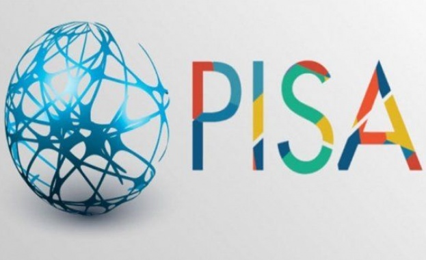 Ученици тестват уменията си за PISA в онлайн платформа